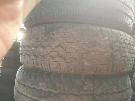 Occasion utilisée de pneus bande en second lieu des pneus de voiture, le deuxième pneu 185R14C de voiture de tourisme