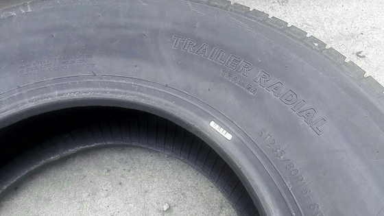 Terrain d'ACP du POINT 235/80R16 d'OIN ccc tout le fatigue 16 pouces 100000kms